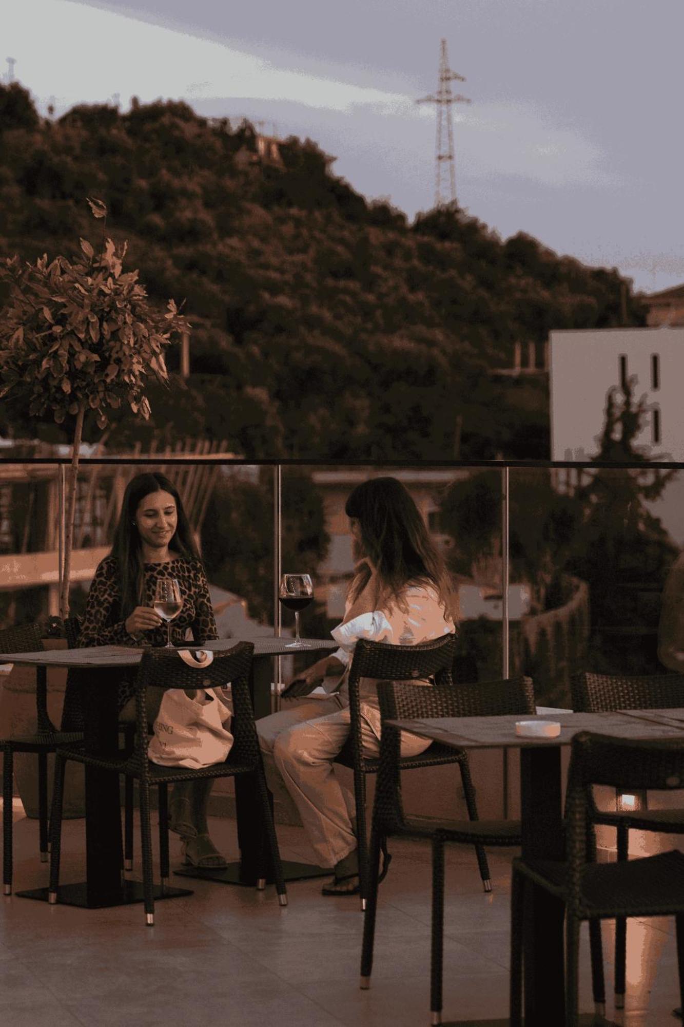 Valza Boutique Hotel Vlore Luaran gambar